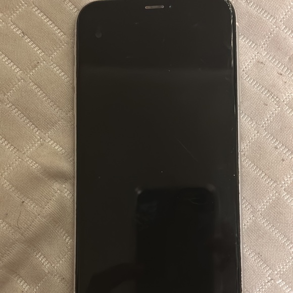 iPhone XR - Picture 2 of 3